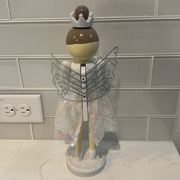 Princess nutcracker - Picture 2 of 3